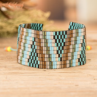 Glass beaded wristband bracelet, 'Chic Pyramid' - Modern Geometric Mosaic Glass Beaded Wristband Bracelet