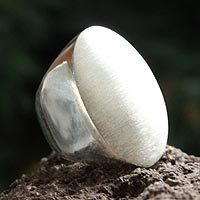 Silver cocktail ring,
