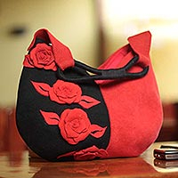 Wool baguette handbag Rose of Tarma Peru