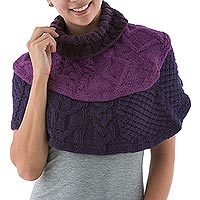 100% alpaca turtleneck ponchito,