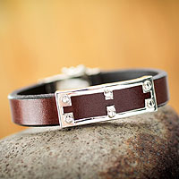 Men's leather bracelet, 'Wonderer' - Men's leather bracelet