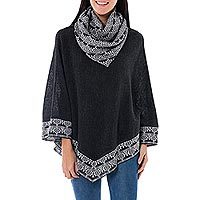 100% alpaca poncho,