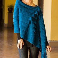 100% alpaca poncho,