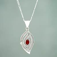 Agate pendant necklace,