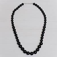 Agate beaded necklace,