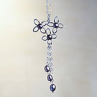 Cultured pearl pendant necklace,
