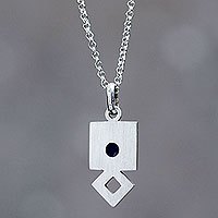 Sodalite pendant necklace,