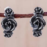 Silver flower earrings,