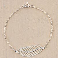 Sterling silver pendant bracelet,
