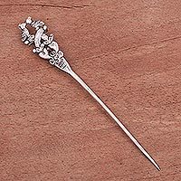 Sterling silver brooch,