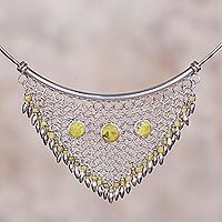 Serpentine collar necklace,