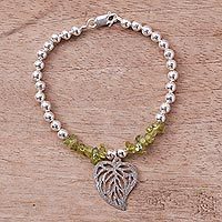 Peridot beaded bracelet,