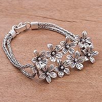 Sterling silver pendant bracelet,