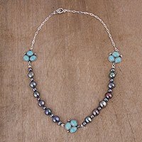 Cultured pearl and amazonite beaded pendant necklace,
