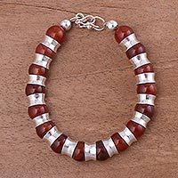 Agate beaded bracelet,