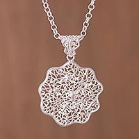 Sterling silver pendant necklace- ’Botanical Lace’ (Peru) Sterling silver pendant necklace- ’Botanical Lace’ (Peru)