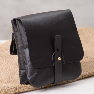Leather waist bag, 'Sleek Traveler' - Handcrafted Leather Waist Bag in Black from Peru