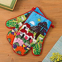 Cotton blend decorative oven mitts, 'Peruvian Country Home' (pair) - Cotton Blend Patchwork Decorative Oven Mitts (Pair)