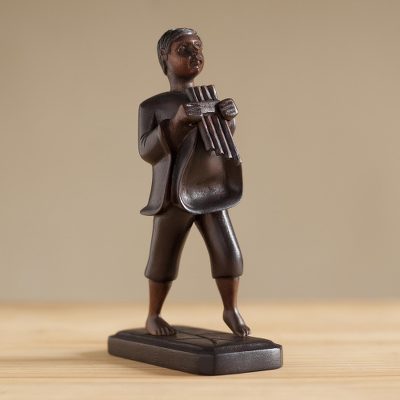 Mahogany wood sculpture, Music of the Andes