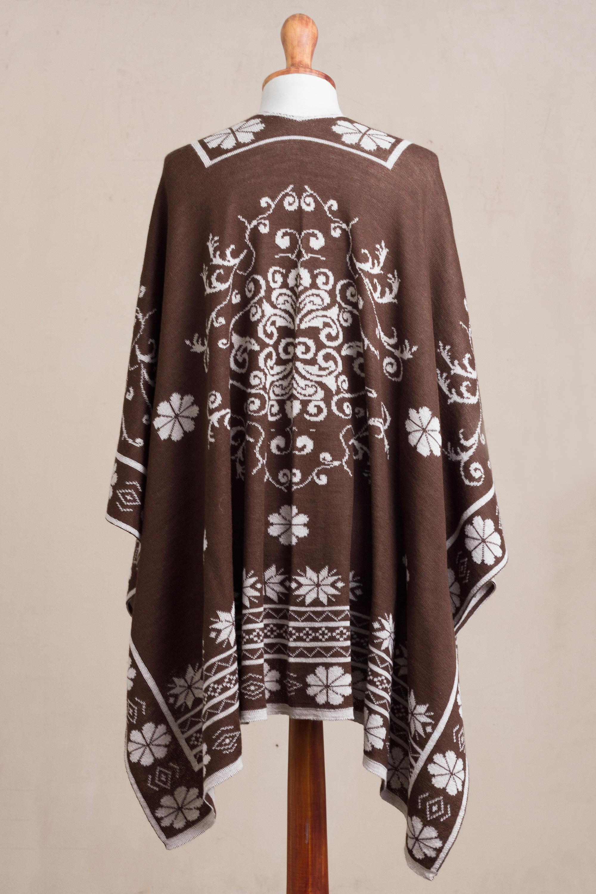 Unicef Market Reversible Alpaca Blend Ruana In Chestnut And Ivory