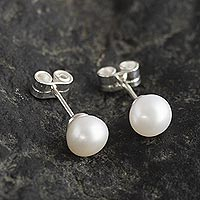 Cultured pearl stud earrings, 'Perfectly White' - White Cultured Pearl Classic Stud Earrings