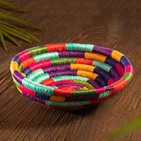 Natural fiber decorative bowl, 'Guacamayas Festival' - Handcrafted Colorful Natural Fiber Decorative Bowl