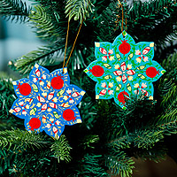 Lacquered wood ornaments, 'Splendid Stars' (pair) - Pair of Lacquered Wood Star Ornaments Handmade in Uzbekistan