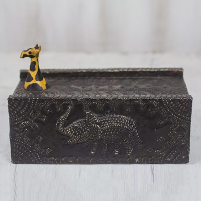 Wood jewelry box, Proud Giraffe