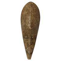Ga wood mask,