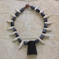 Agate and soapstone pendant necklace,