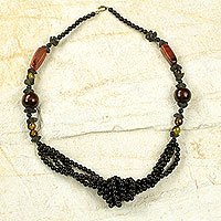 Agate beaded necklace,