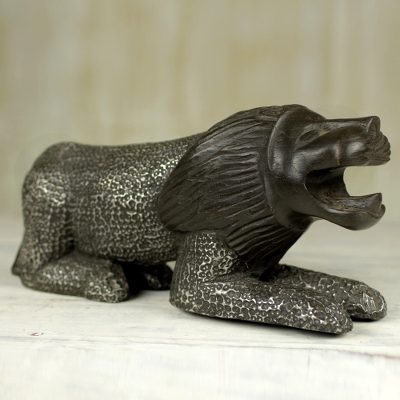 Wood figurine, Brave Lion