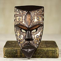 Featured review for African wood mask, Mbara Hunter