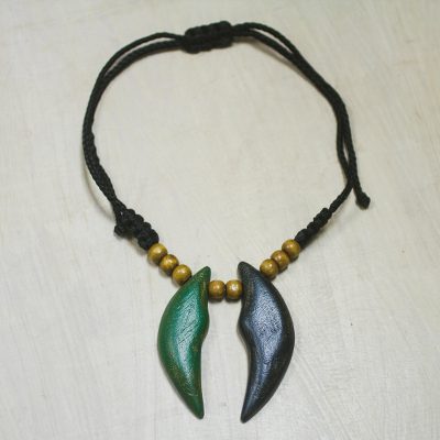 Wood pendant necklace, Power Horns