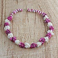Agate beaded necklace,
