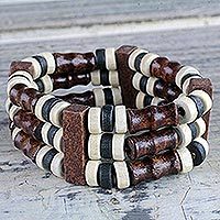 Wood beaded stretch bracelet,