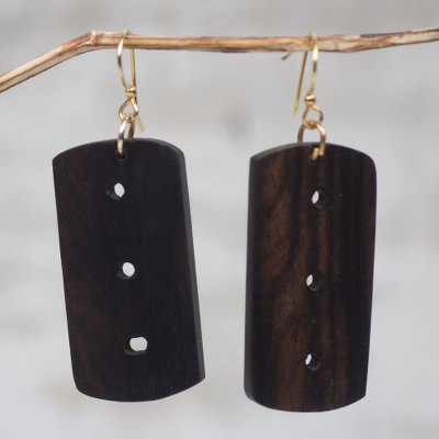 Ebony wood dangle earrings, Hint