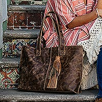 Leather shoulder bag Capacious in Dark Brown Mexico