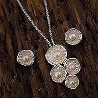 Cultured pearl jewelry set,