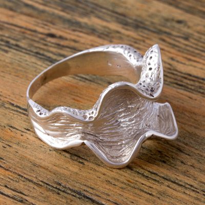 Sterling silver cocktail ring, Curling Leaf