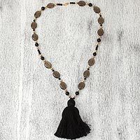Smoky quartz and onyx beaded necklace,
