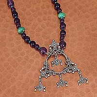 Agate beaded pendant necklace,