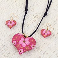 Gold accent wood jewelry set,