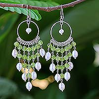 Pearl chandelier earrings Peridot Ruffles Thailand