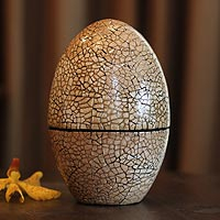 Eggshell mosaic box, 'Snow' - Thai Lacquer Art Mosaic Eggshell Box