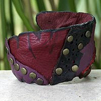 Leather wrap bracelet Violet Rose Thailand