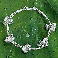 Silver flower bracelet,