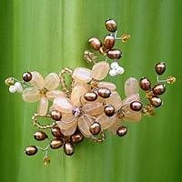 Pearl and aventurine brooch pin,