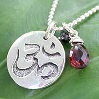 Garnet and onyx pendant necklace,