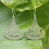 Sterling silver flower earrings, 'Lanna Dew' - Hand Made Sterling Silver Dangle Earrings